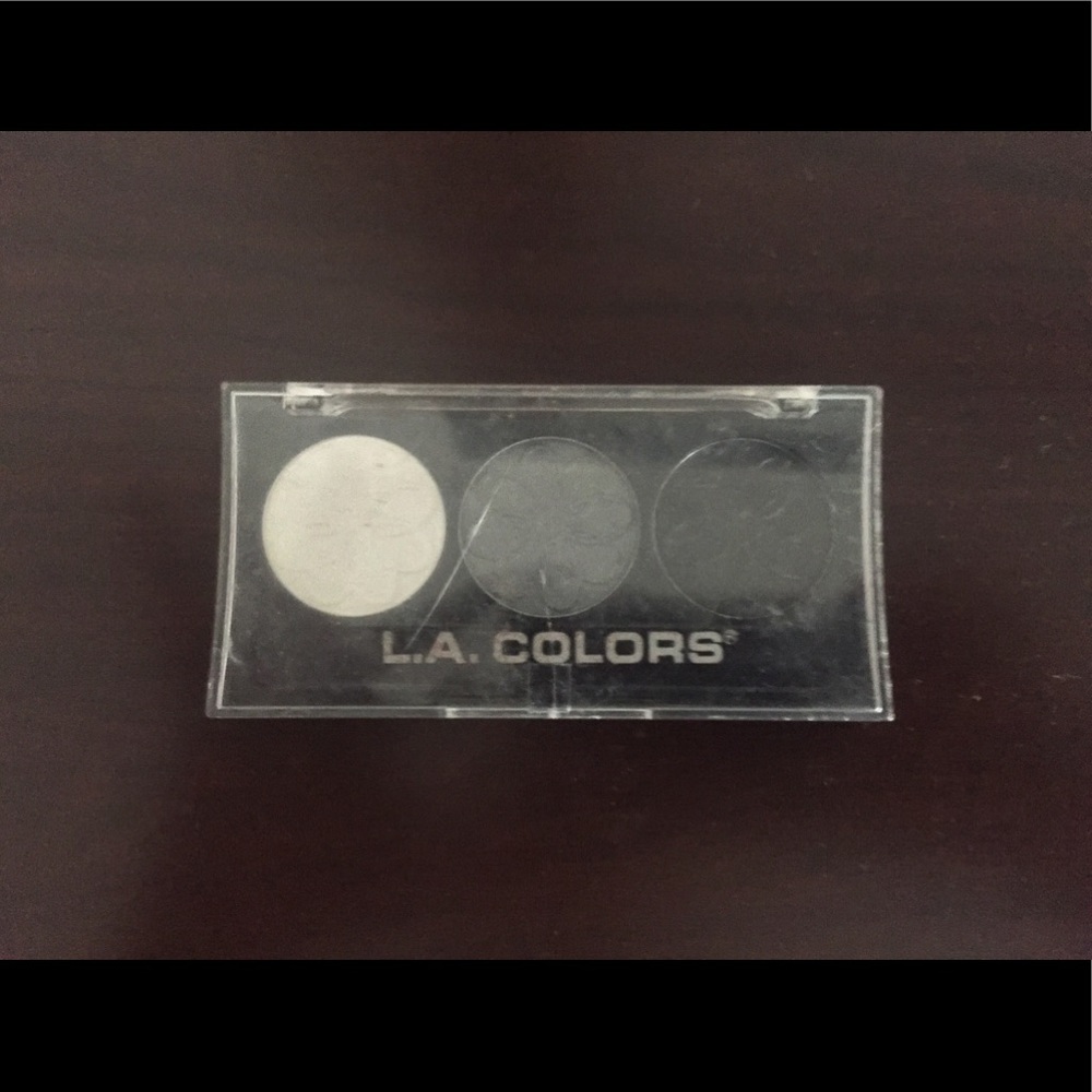 L.A.Colors 3- Color Eyeshadow Palette
